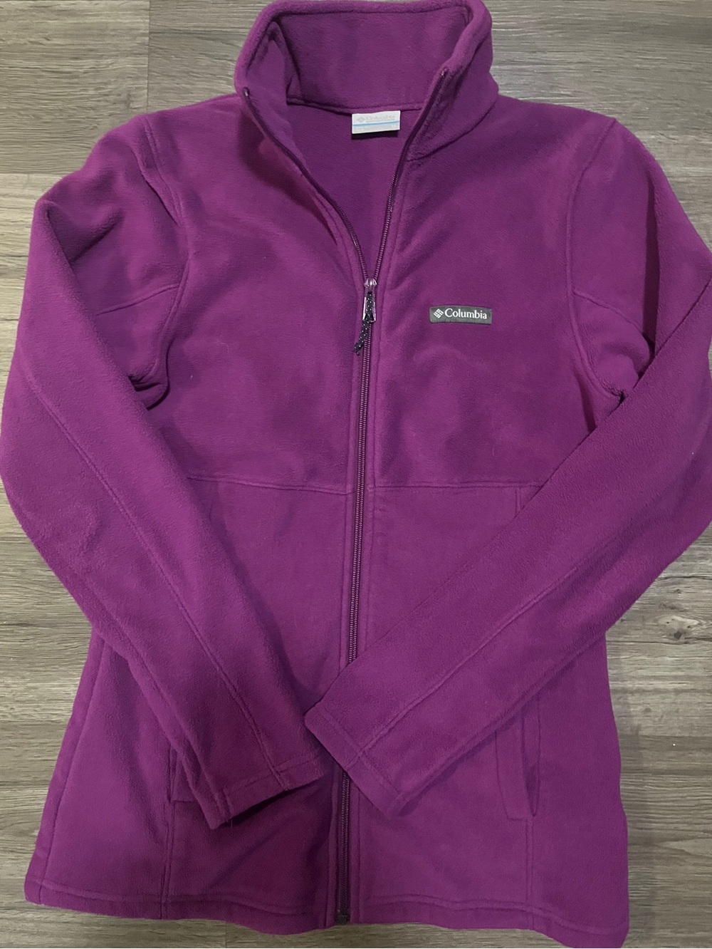 Colombia women's M fleece zip up plum maroon side pockets collar body contour